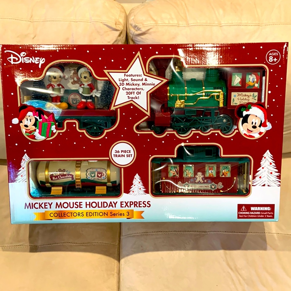 NWT Disney Mickey Mouse Holiday Express Train Set
